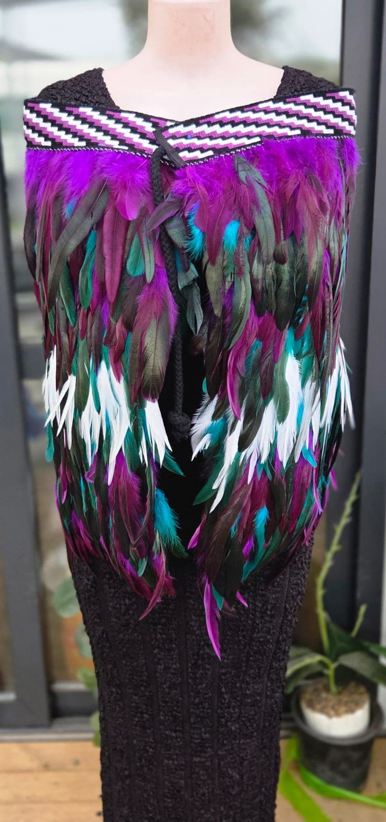 Tūī Half Length Korowai