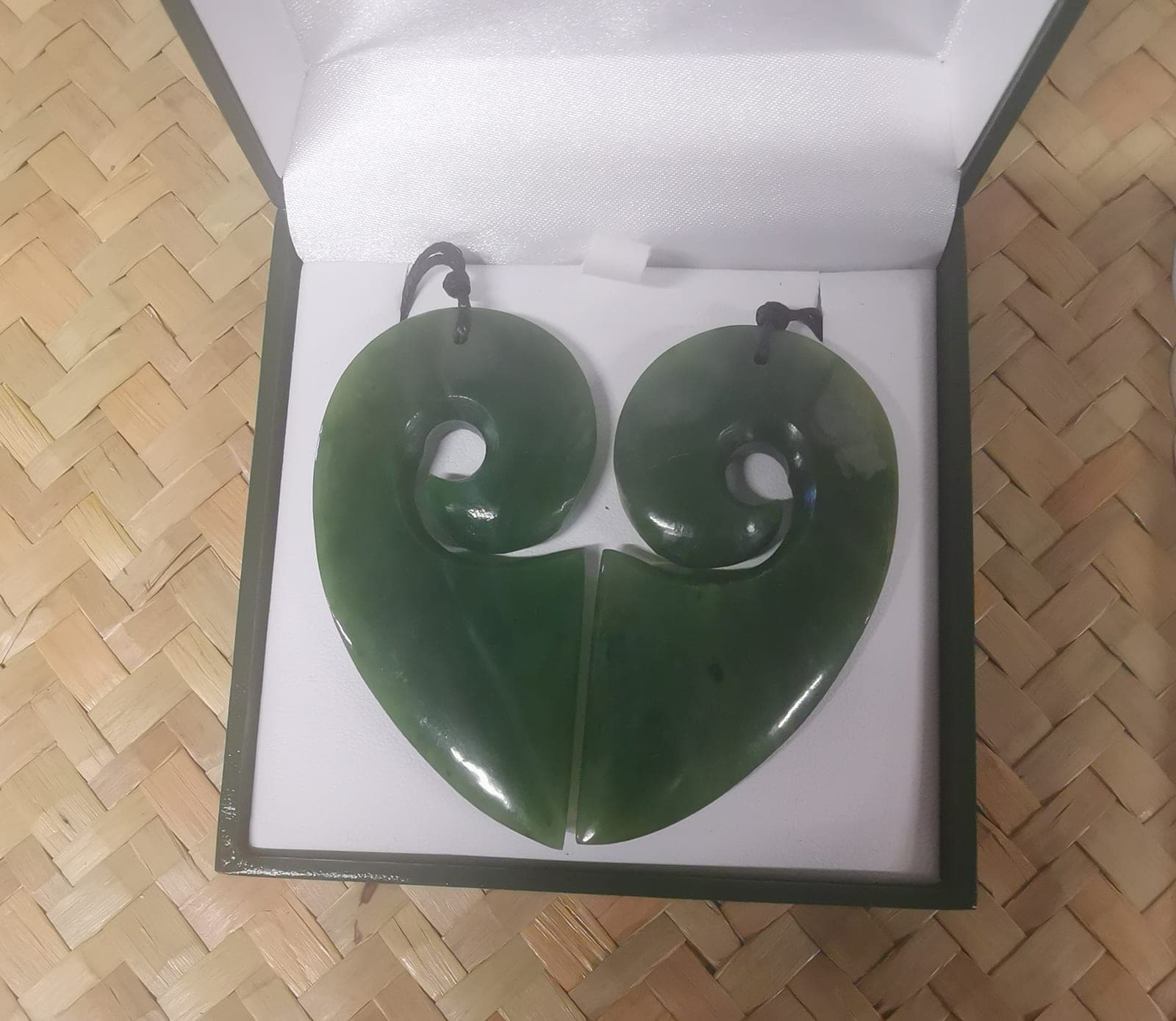 Split Heart Greenstone