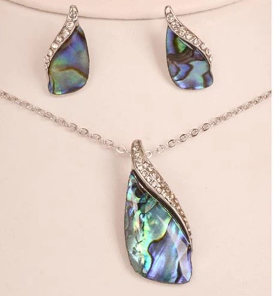 Paua Pendant and Earrings Set