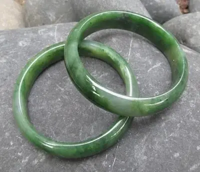 Wide Greenstone Bangle 15mm — view 1