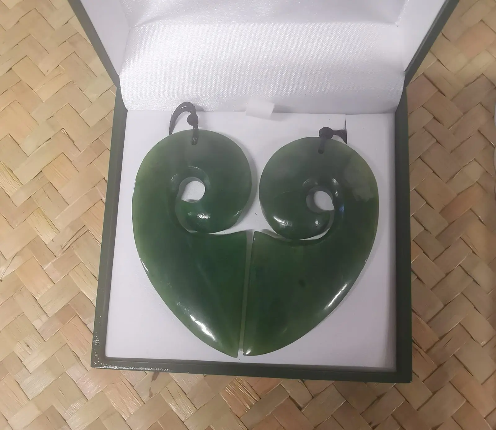 Split Heart Greenstone