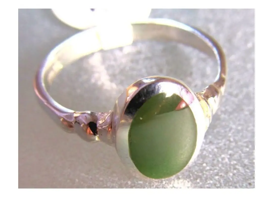 Ladies Oval Greenstone Ring